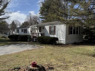 30 Elm Ln, Pleasant Valley, NY 12569