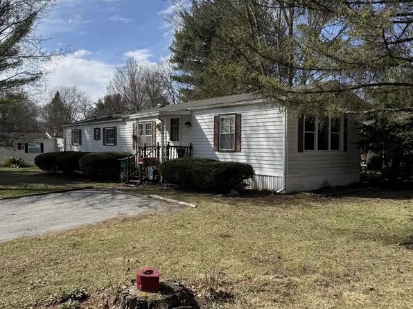 30 Elm Lane, Pleasant Valley, NY 12569