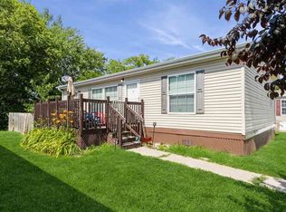 332 Mosswood Ln, Iowa City, IA 52246