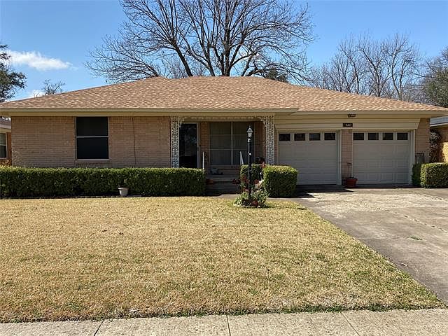 320 Hilltop Ln, Wylie, TX 75098 | Zillow