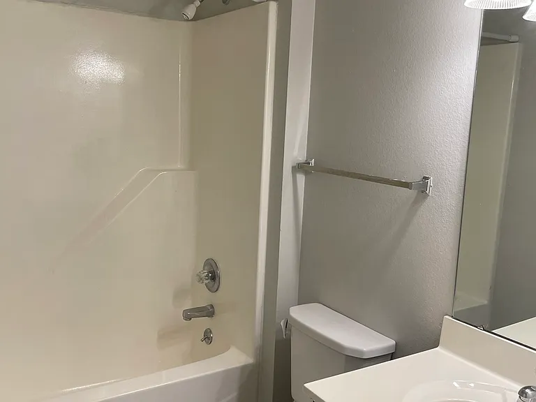 526 S Johnson St #7S — Photo 9