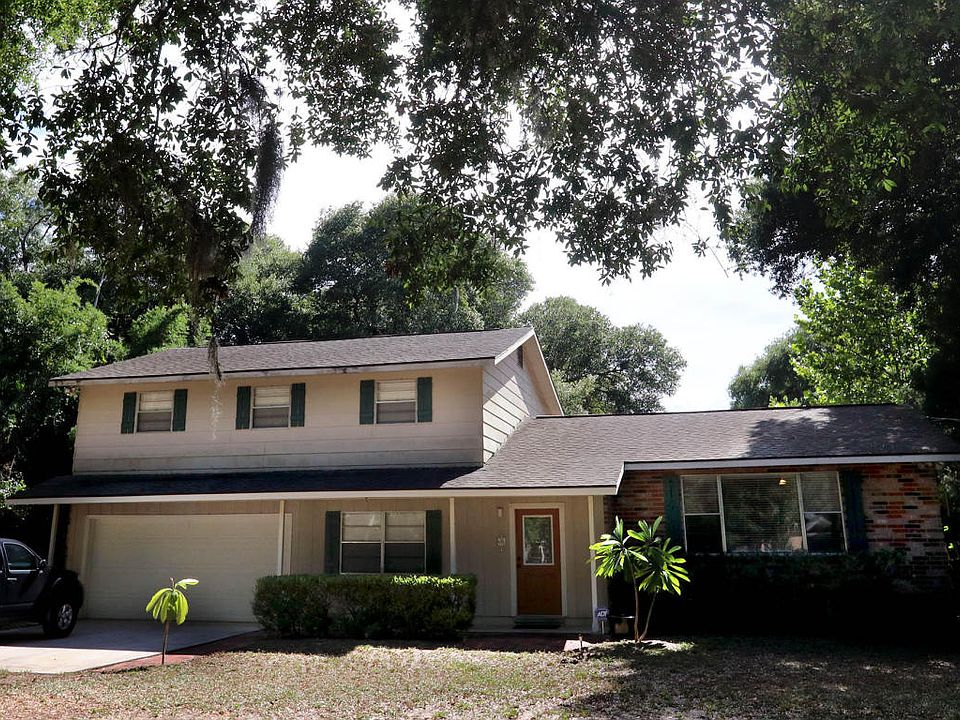 1st image of 1068 Roberts St