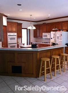 3rd image of 1905 Woodland Blvd