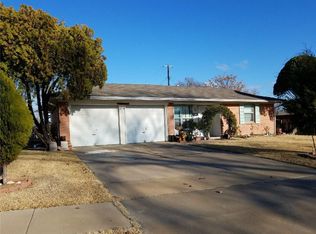 2718 Manor Dr, Garland, TX 75041