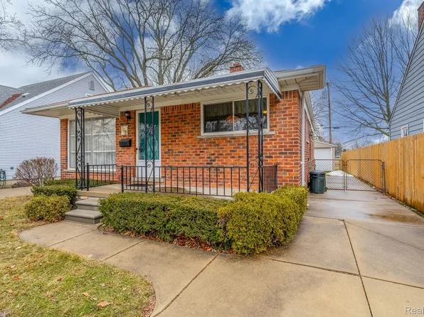 (undisclosed Address), Royal Oak, MI 48067