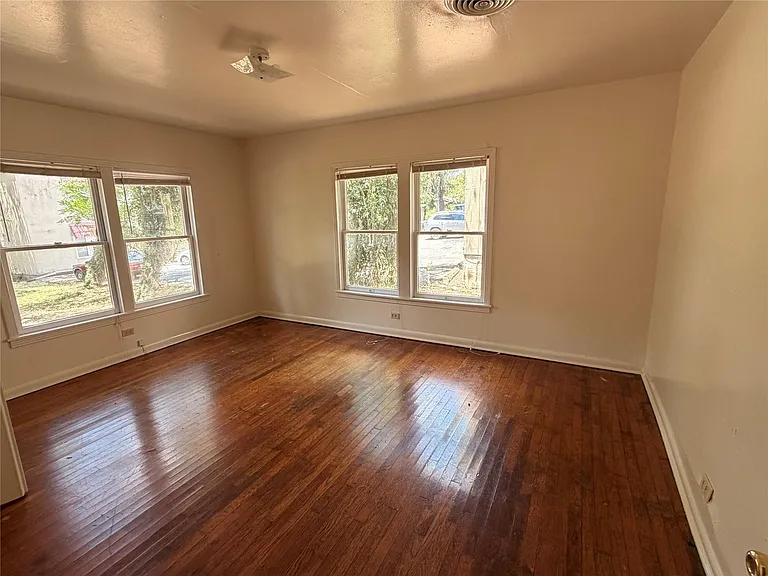 1019 Chestnut St — Photo 10
