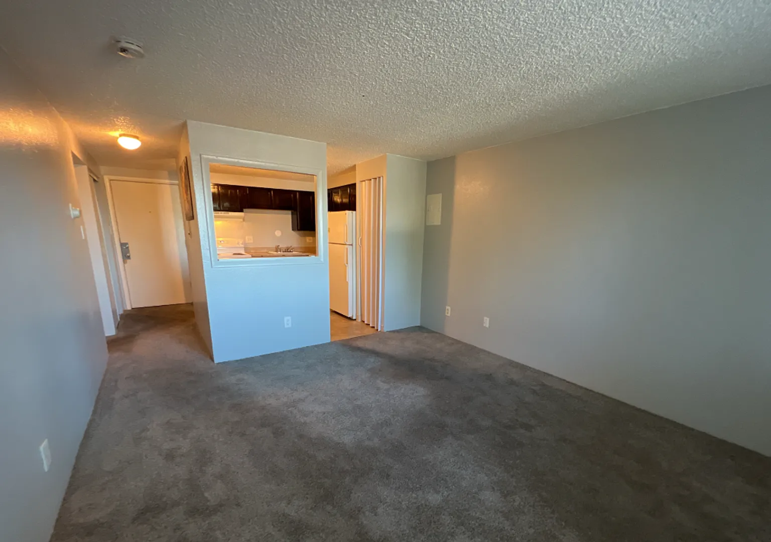 1 Bedroom 1 Bathroom Available in Country Club Villas! **Move-In Special** — Photo 3
