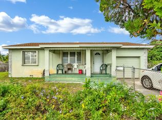 915 Ridge Rd, Lantana, FL 33462