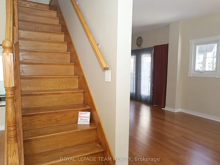 2194 Niagara Dr S — Photo 11