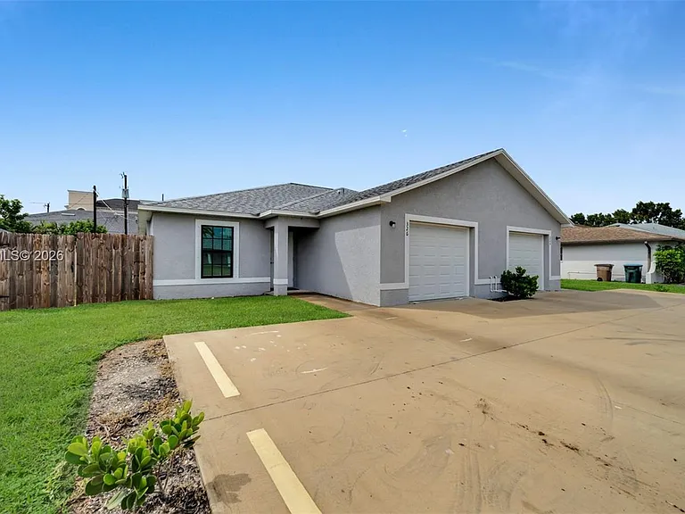 1413 Academy Blvd — Photo 3