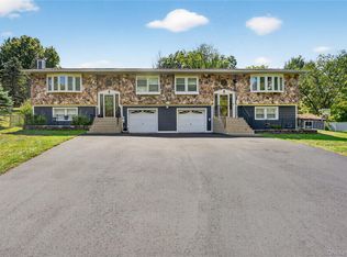 2 Mockingbird Ln, Washingtonville, NY 10992