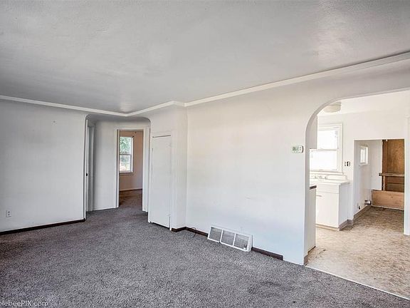 4th image of 6009 N Lincoln St