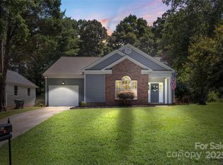 3212 Ashwell Oaks Ln, Matthews, NC 28105