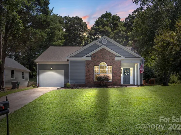 3212 Ashwell Oaks Ln, Matthews, NC 28105