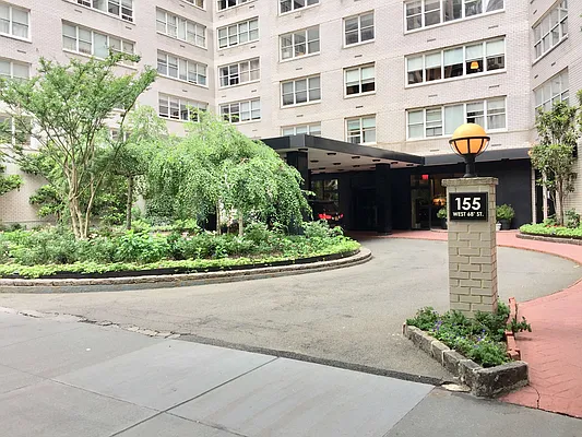 Rented by Anita Loewy, Inc | media 25