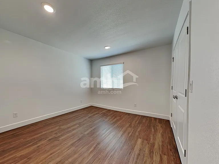 4239 W Saint Charles Ave — Photo 19