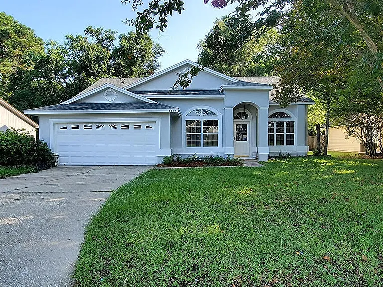 8219 Teaticket Dr — Photo 1