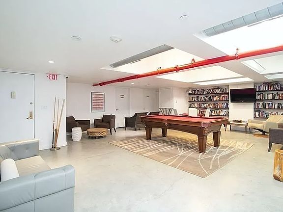 4th image of 460 W 20th St APT 3L