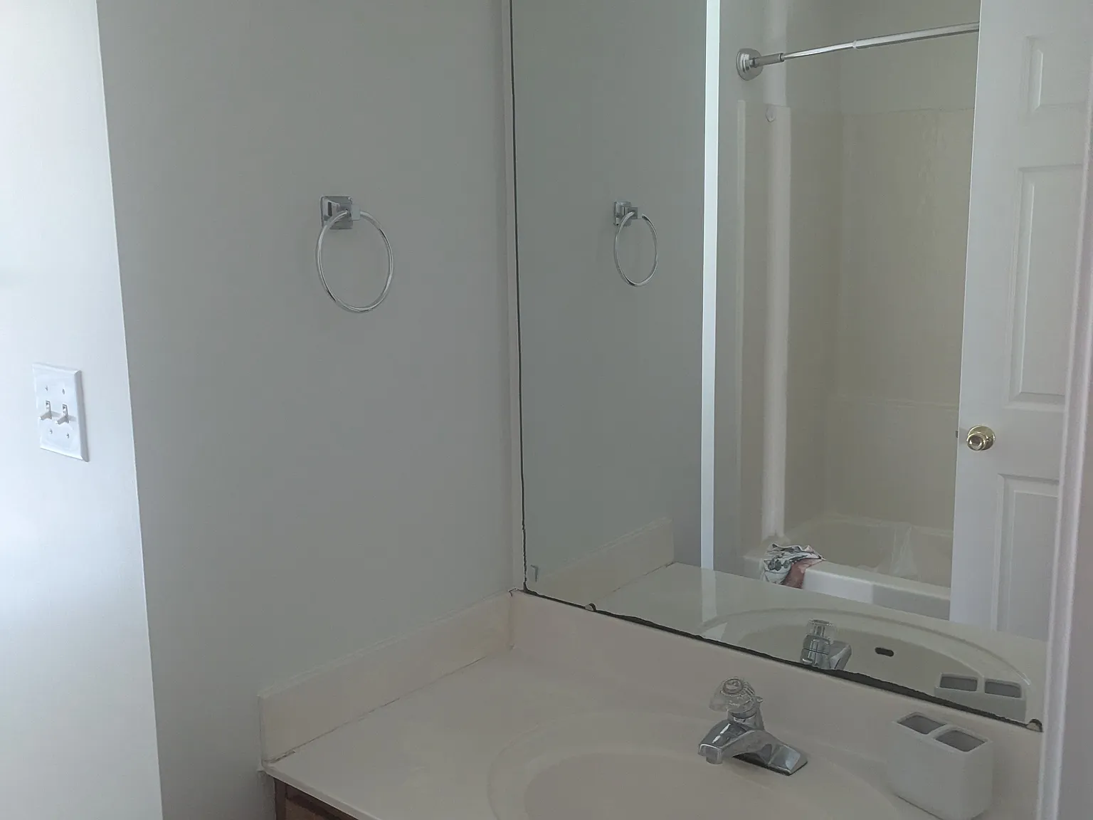 3 bed, 1776 sqft, $900 — Photo 4