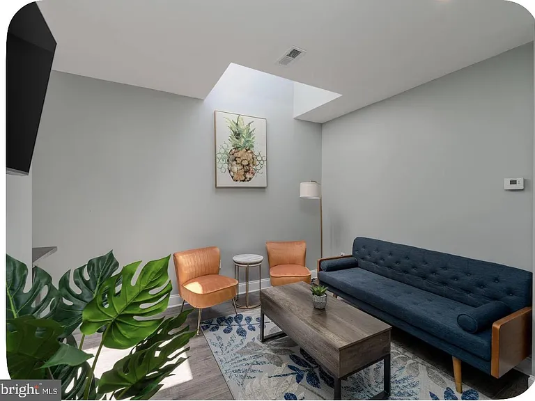 1705 W Virginia Ave NE #4 — Photo 1