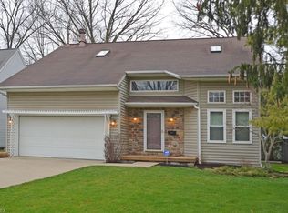 5952 Decker Rd, North Olmsted, OH 44070