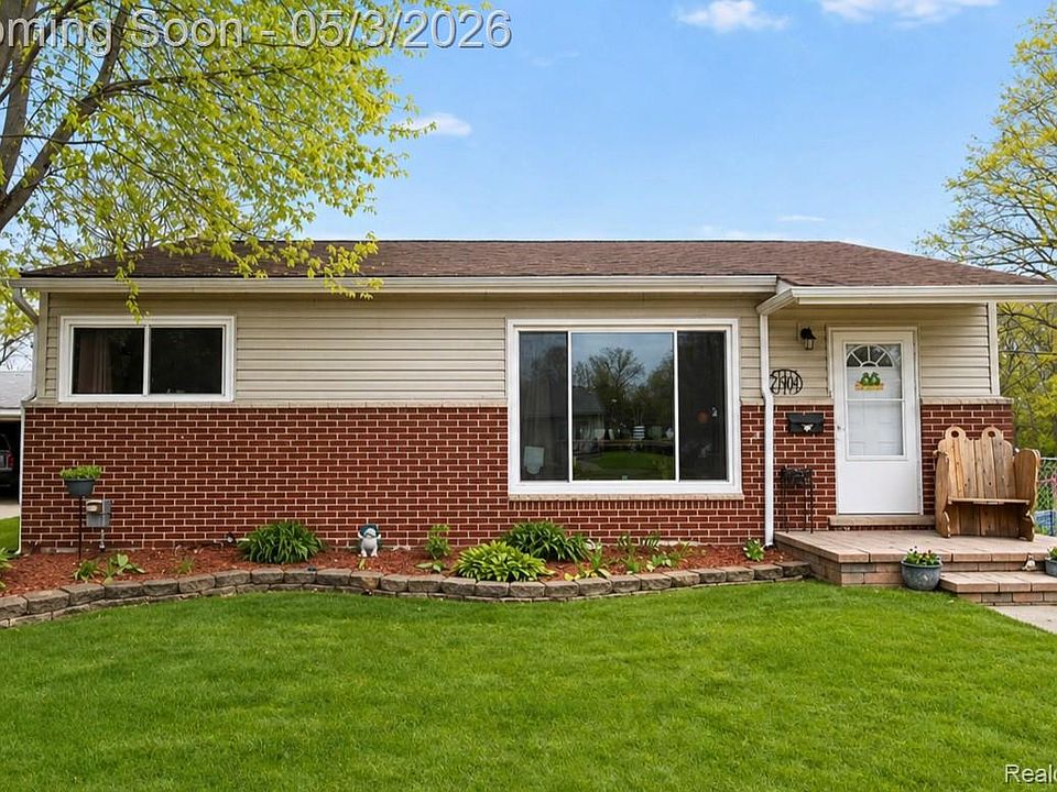 1st image of 27604 Rialto St