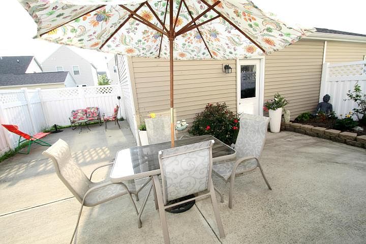 1st image of 5631 Holly River Ave