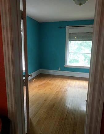 4th image of 2213 25th Ave S #2
