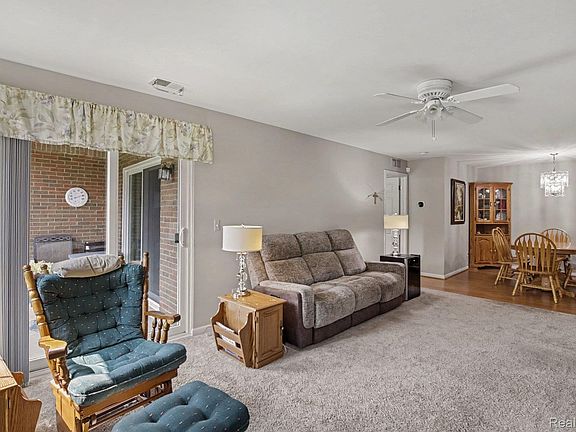 4th image of 46246 Baldwin Dr #45