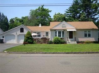 50 Kulig St, Springfield, MA 01104