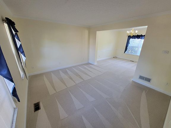 4th image of 253 Dewfall Dr