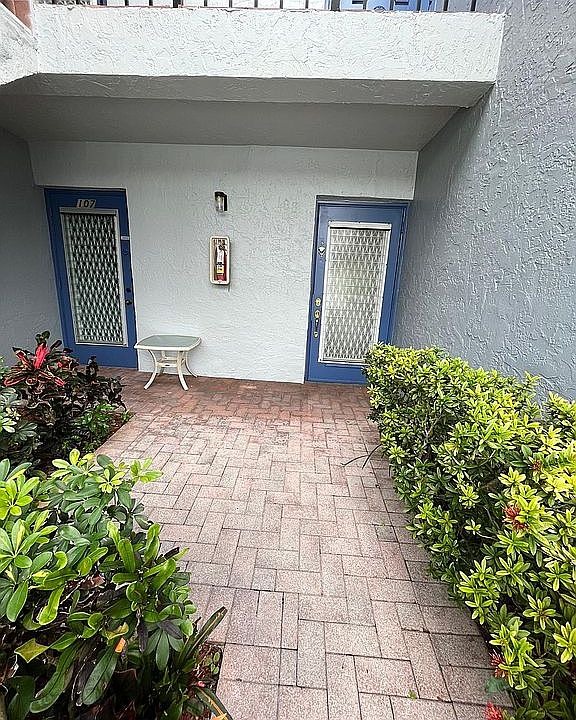 1st image of 14797 Cumberland Dr #1080