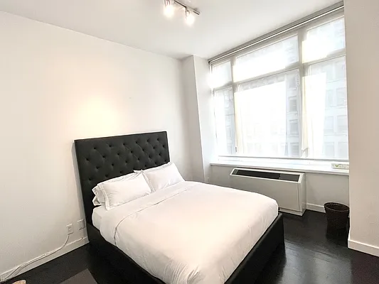 Rented by VRE | media 15