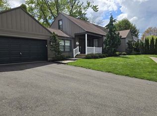 118 Hallum St SW, North Canton, OH 44720