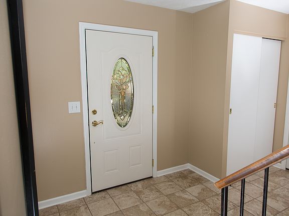 5th image of 1732 Fullerton Dr