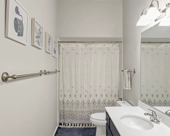 985 Chapel Ct N — Photo 33