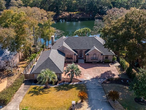 2nd image of 1020 Lake Way Dr
