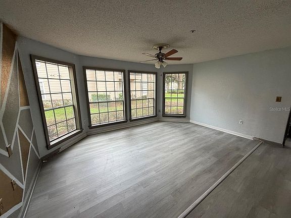 3rd image of 696 YOUNGSTOWN PARKWAY #315