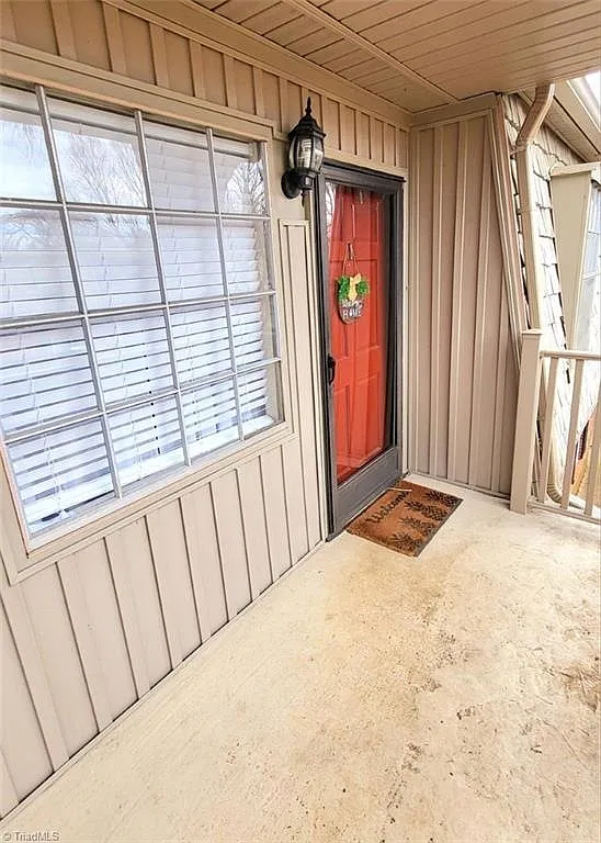 3824 E Country Club Rd — Photo 2