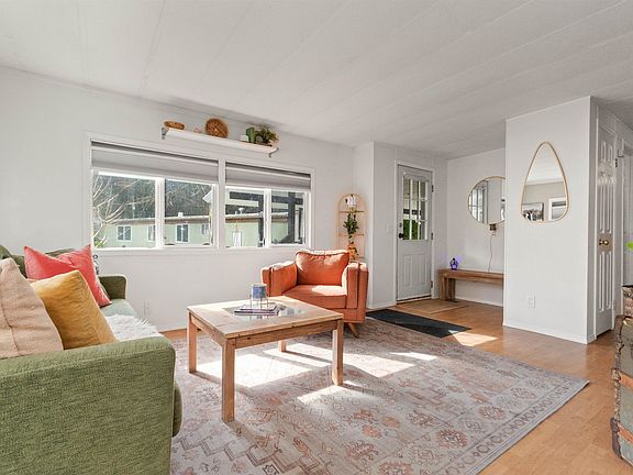 5th image of 3942 Columbia Valley Rd #69