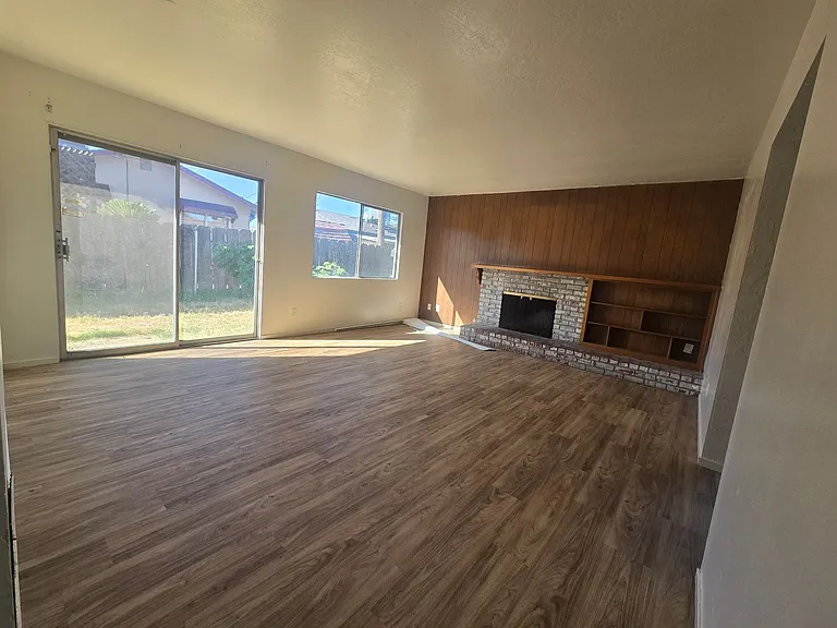 2035 N Burl Dr — Photo 8