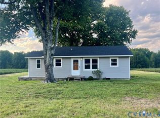 11076 Skyline Dr, Wakefield, VA 23888