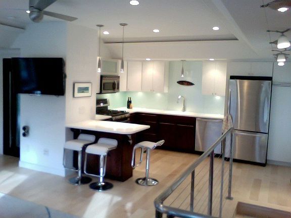 5th image of 814 W South St