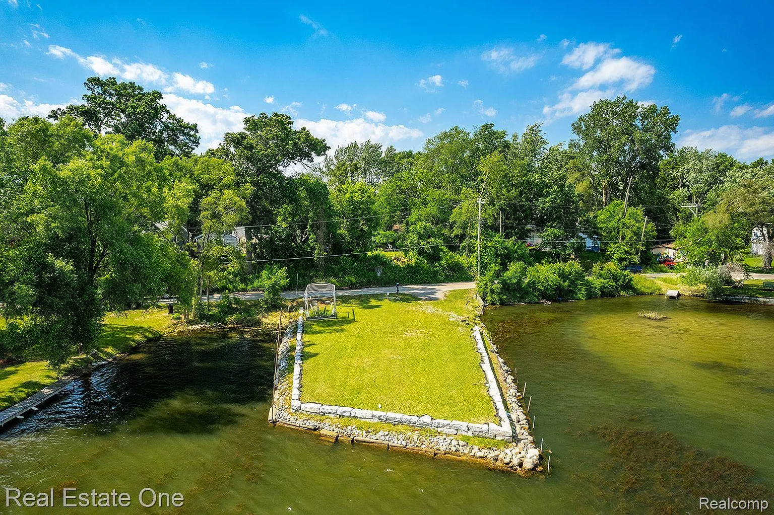 2300 Jackson Blvd photo 1