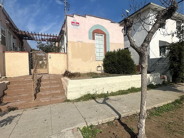4243 Burns Ave — Photo 4