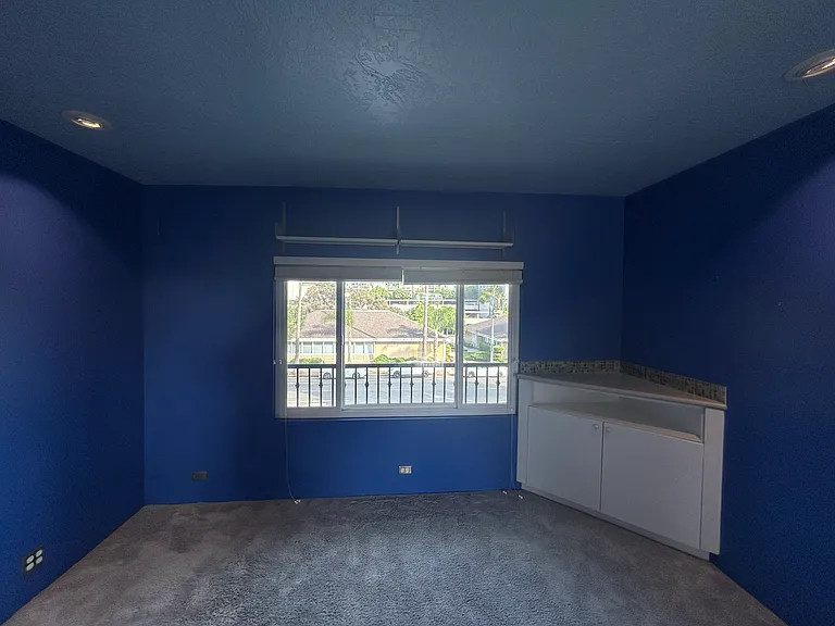 living room looking out onto washington blvd