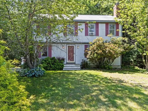 23 Laurel Pines Drive, Gorham, ME 04038
