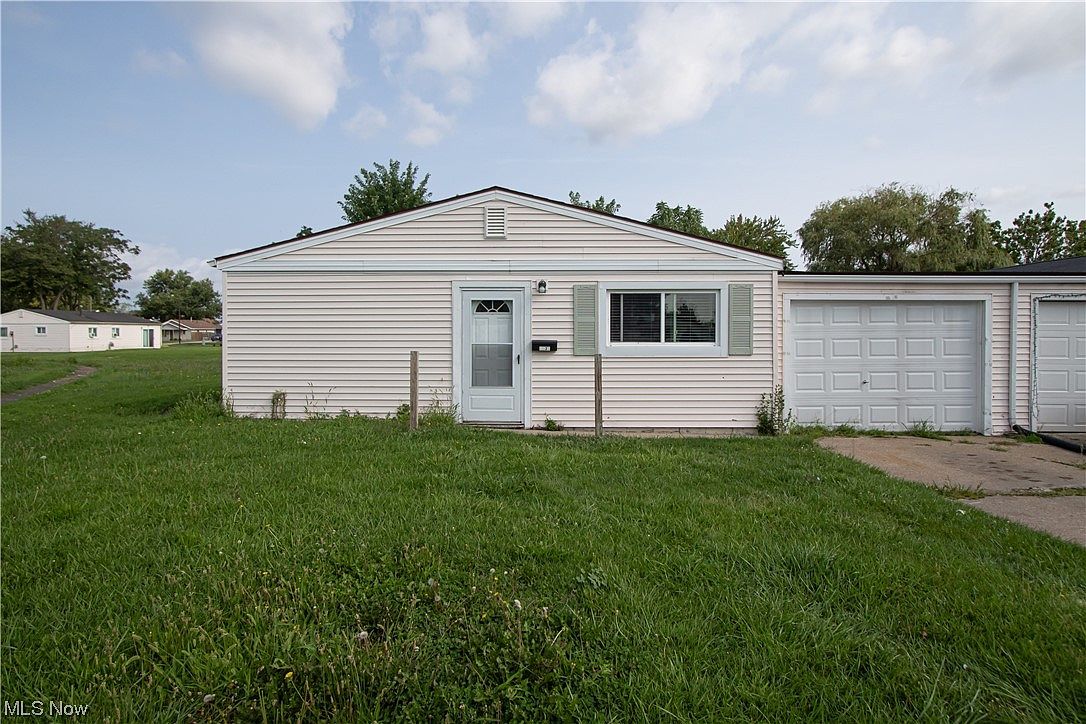 1537 E 32nd Ct, Lorain, OH 44055 MLS 4484810 Zillow