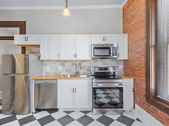 5th image of 601 Baxter Ave #3