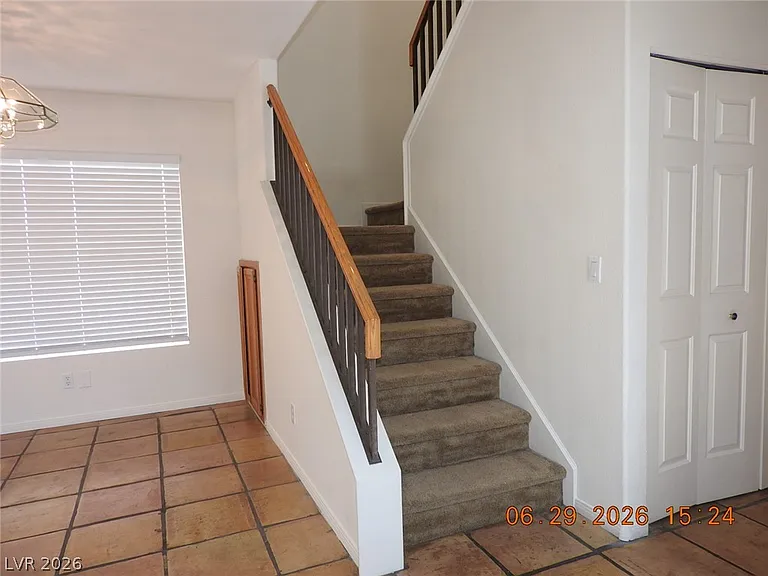 742 Endicott Ct — Photo 18